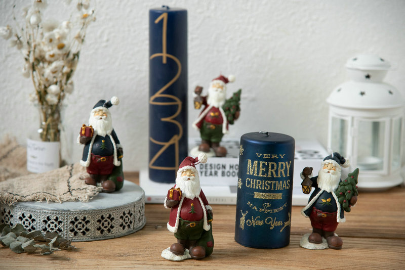 Customized Christmas Candles Makes Your Home Special This Holiday Season